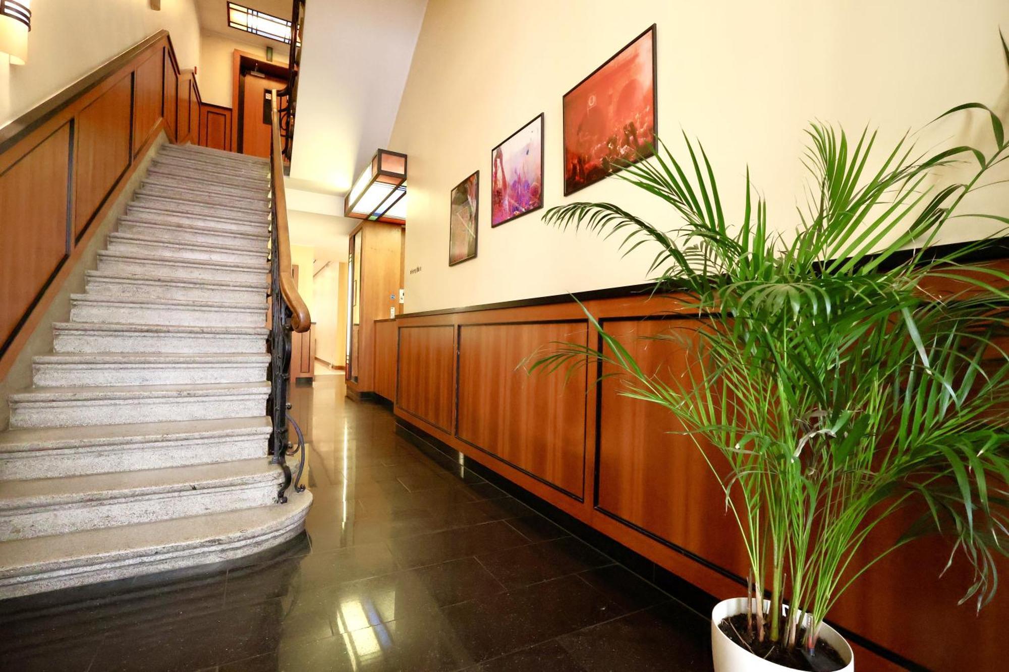 Hotel De La Poste Esch-sur-Alzette Ngoại thất bức ảnh